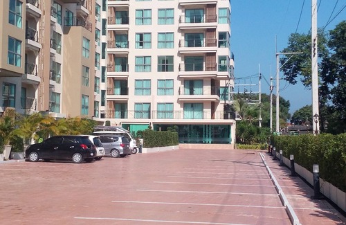 North Pattaya Apartment | New luxury condo 7th floor sea view fully furnished free shuttle service