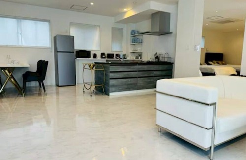 Hakata-ku Villa | New!Luxury Hills1500 sqm Superb patio Sauna BBQ Pool Parking 4 cars Pets allowed