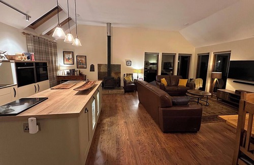 Glenlivet Cabin | *NEW* Luxury lodge - A peaceful escape on the banks of the River Spey