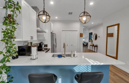 Meadowlawn House | NEW Luxury pool home w/hot tub, KING bed, close to beach, firepit