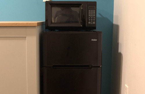 Five Forks Apartment | New Luxury Studio Suite. Superhost with 4.9 Stars on Airbnb. Sleeps 4