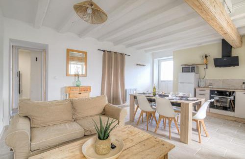 Charentay House | New maison au coeur des vignes