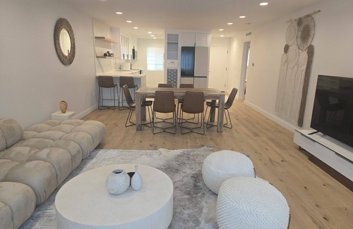Verdugo Woodlands Condo | NEW - Majestic Gateway in Glendale - 2BD - best of LA
