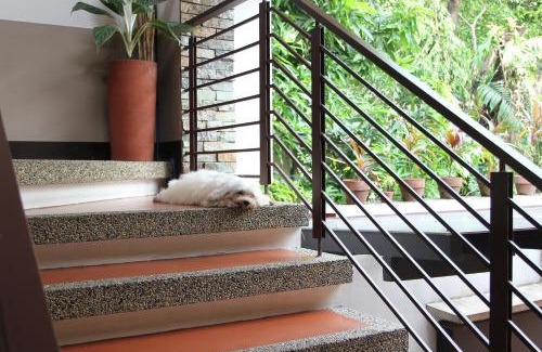 New Manila Bed & Breakfast | New Manila Suites