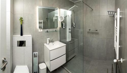 Bucharest Apartment | New Metropolitan Viilor