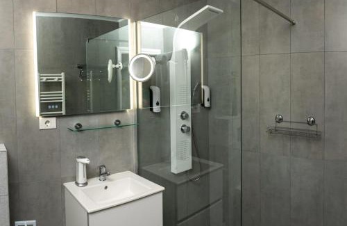 Bucharest Apartment | New Metropolitan Viilor