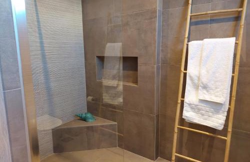 Spata-Artemida Apartment | New minimal apartment,10' from Athens airport