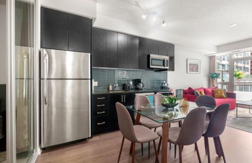 Yonge-Eglinton Apartment | New Modern 2 Bedroom 2 Bath Apartment with Balcony