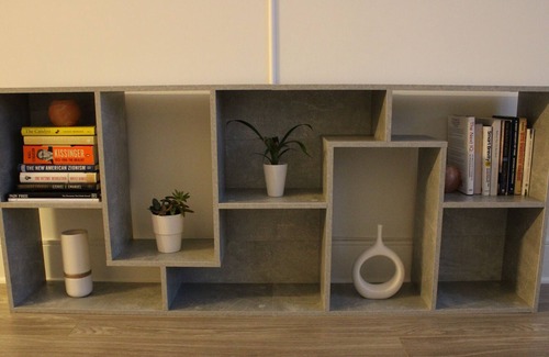 Oak Brook Apartment | New modern and upscale 1-bedroom rental unit with great amenities!