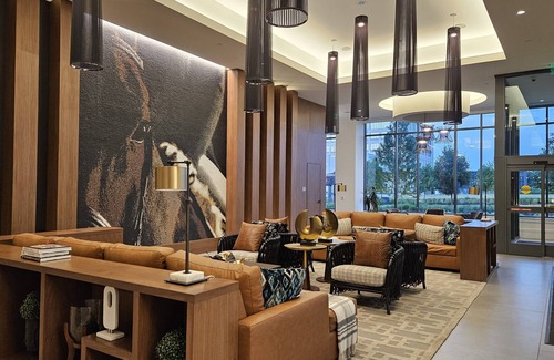 Oak Brook Apartment | New modern and upscale 1-bedroom rental unit with great amenities!