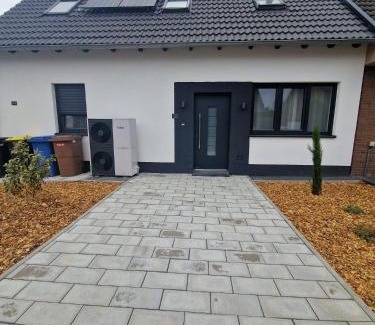 Willich Apartment | New & Modern Apartment near Düsseldorf