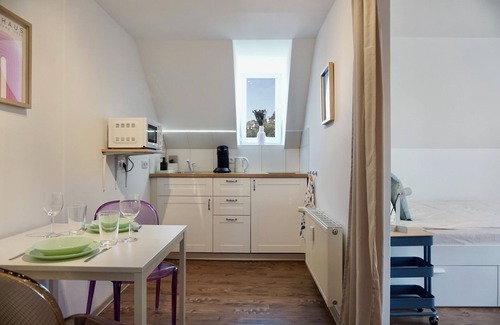 Ehrenbreitstein Apartment | NEW| Modern apt | old building I near the Rhine| fortress view | SmartTV
