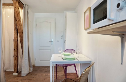 Ehrenbreitstein Apartment | NEW| Modern apt | old building I near the Rhine| fortress view | SmartTV