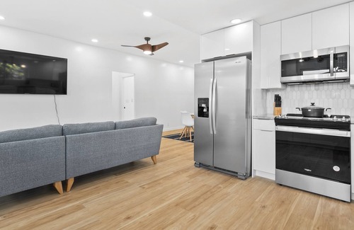 Wahiawa House | New Modern, Central Home - 3 bedrooms