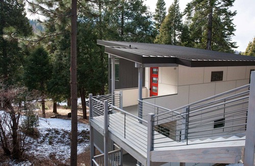 Yosemite West House | New Modern Home Inside the Park Gates!