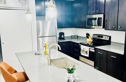 Marble Falls Apartment | New modern, Pool, Gym, Game room, Min from Baylor Scott Hosptial.