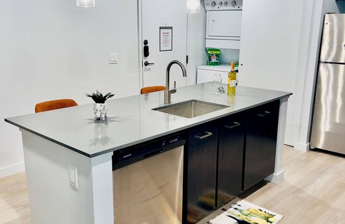 Marble Falls Apartment | New modern, Pool, Gym, Game room, Min from Baylor Scott Hosptial.