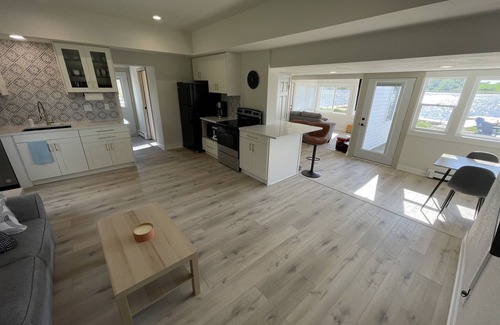 Tichigan House | New! Modern River & Lake House – Book Now!