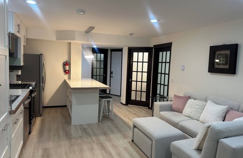 Auburn Bay Apartment | NEW Modern Secondary Suite w/Private Office, Chefs Kitchen and 2nd workspace