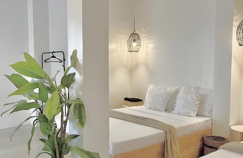 Basak Apartment | NEW Modern Suite near Airport & Beach