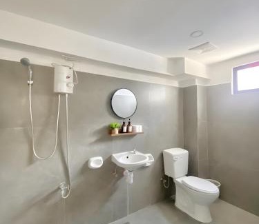 Basak Apartment | NEW Modern Suite near Airport & Beach