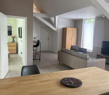 Wunsdorf Apartment | New Nomads Ferienwohnung am See