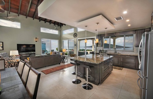 Estate Peterborg Villa | NEW OCEAN VIEW HOME! OCT SPECIAL 19th to 24th 50% Discount