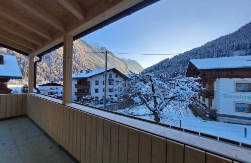 Neustift Im Stubaital Apartment | NEW OPENING "Frechdax - Apartments Stubai" Unique Apartments, near BUS STOP & GROCERY STORE, inkl STUBAI SUPERCARD