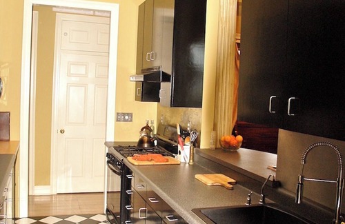 Faubourg Delassize Apartment | New Orleans Living at its Best!n