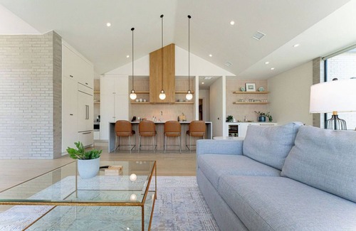 Tarrytown House | *NEW* - Pool, Downtown Austin, Private Bathrooms for Each Bedroom
