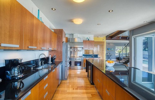 Wilbur-By-The-Sea House | NEW Private Million Dollar Riverfront Retreat