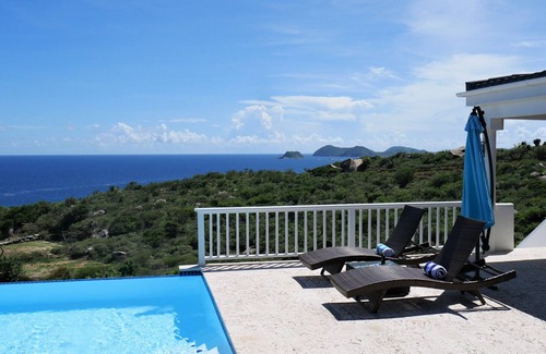 Spanish Town Apartment | *New Property* Affordable 2 Bed/1 Bath Flat with POOL