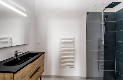 Saint-Pol-de-Leon Apartment | New, quiet, comfortable 3-star Meublé de Tourisme apartment.