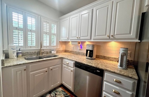 Tarpon Pond Cottage | New. Relaxing Refined Beach Aesthetic Cottage