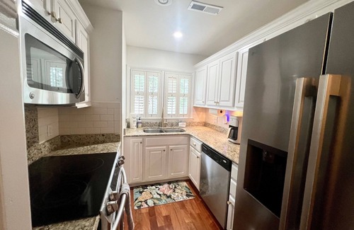 Tarpon Pond Cottage | New. Relaxing Refined Beach Aesthetic Cottage