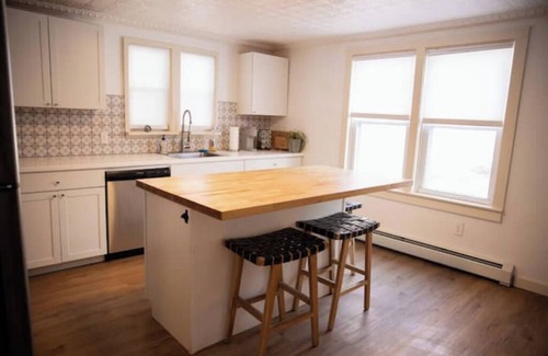 Winooski Apartment | New Reno! Downtown Winooski-Parking. Pet friendly!nn