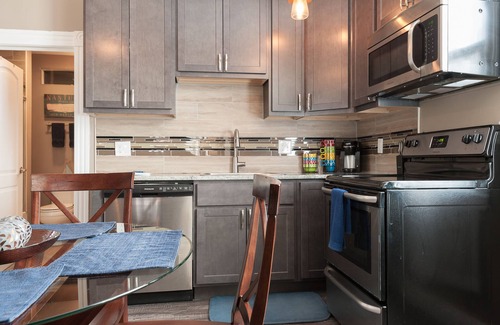 St. Louis House | ☆ New Renovate ☆ Holly Hills☆Carondelet Park☆Yard