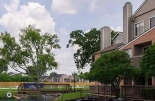 George Bush Park/Eldridge Condo | New renovated condo/lake view in Energy Corridor