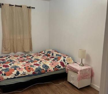 LaSalle Apartment | New renovated peaceful apartment with parking