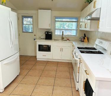 Hacienda Heights House | New renovated room with shared bathroom