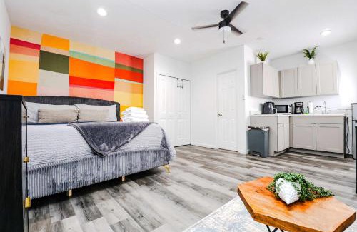 Orlando Apartment | NEW RENOVATED STUDIO Nr UCF PETSOK PRIVATE ENTRY
