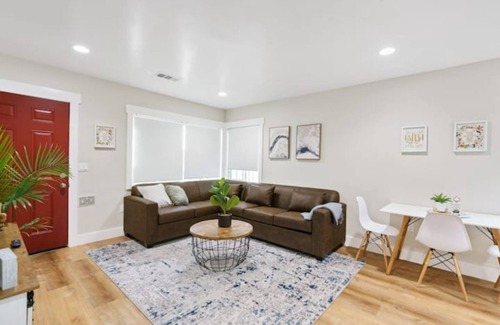 San Gabriel House | New Renovation, Great Location, 15-min from LA
