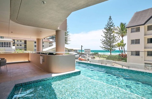 Palm Beach Apartment | New Resort Style Ocean Front Apartment Palm Beach