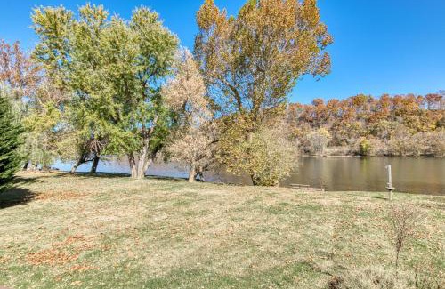 Belspring House | New River 3BR - Fishing, Hot Tub and VT Game Weekends
