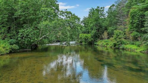Crumpler House | New River Farmhouse on the New River & Stocked Fishing Creek
