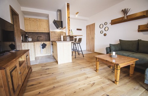 Bischofsheim an der Rhon Apartment | New, romantic Rotmilan holiday apartment with a view of the mountains