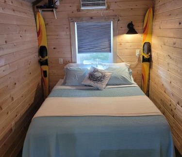 Greenville House | New! Robin's Nest - Cute Lakefront Tiny House!