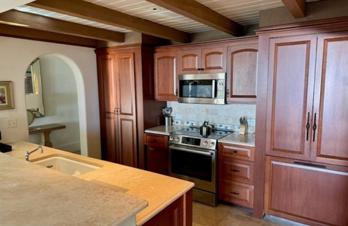 Sea Island Condo | New! Sea Island Oceanview Suite-Direct beach access-Short walk to Beach Club