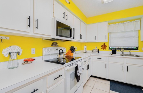 Ormond-by-the-Sea Condo | NEW! Seabridge Condo-Oceanfront-Accessible #101