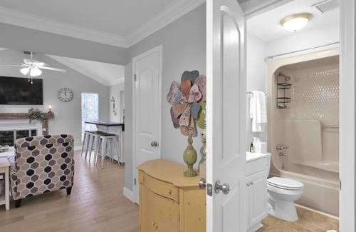 Cape Royale House | NEW! Serene home with private deck, mins to Lake Livingston, nature trials, & more!